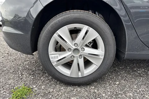  Volkswagen Golf 1.5 TSI Life Euro 6 (s/s) 5dr Thumbnail #12
