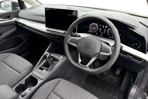  Volkswagen Golf 1.5 TSI Life Euro 6 (s/s) 5dr Thumbnail #14