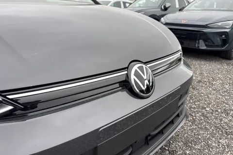  Volkswagen Golf 1.5 TSI Life Euro 6 (s/s) 5dr Thumbnail #25