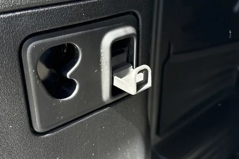 DW23FZT Land Rover Defender 110 3.0 D250 MHEV HSE SUV 5dr Diesel Auto 4WD Euro 6 (s/s) (250 ps) Thumbnail #28