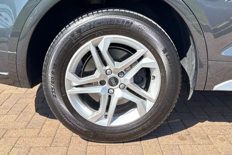 AU21PVN Audi Q5 Sport 40 TDI quattro 204 PS S tronic Thumbnail #10