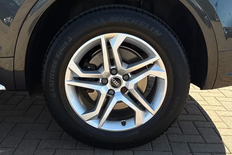 AU21PVN Audi Q5 Sport 40 TDI quattro 204 PS S tronic Thumbnail #13