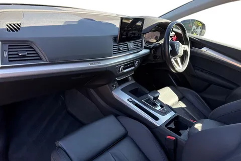 AU21PVN Audi Q5 Sport 40 TDI quattro 204 PS S tronic Thumbnail #15
