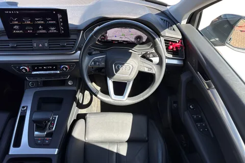 AU21PVN Audi Q5 Sport 40 TDI quattro 204 PS S tronic Thumbnail #18