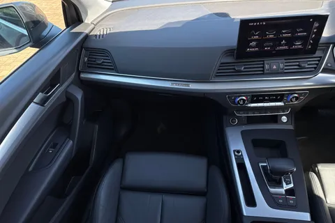 AU21PVN Audi Q5 Sport 40 TDI quattro 204 PS S tronic Thumbnail #20