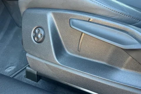 AU21PVN Audi Q5 Sport 40 TDI quattro 204 PS S tronic Thumbnail #32