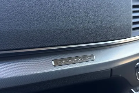 AU21PVN Audi Q5 Sport 40 TDI quattro 204 PS S tronic Thumbnail #34