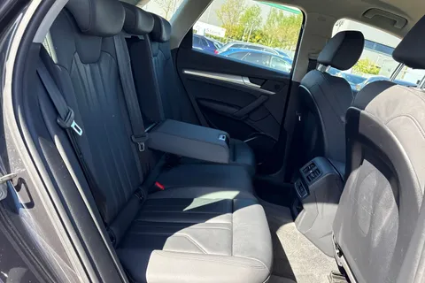 AU21PVN Audi Q5 Sport 40 TDI quattro 204 PS S tronic Thumbnail #42