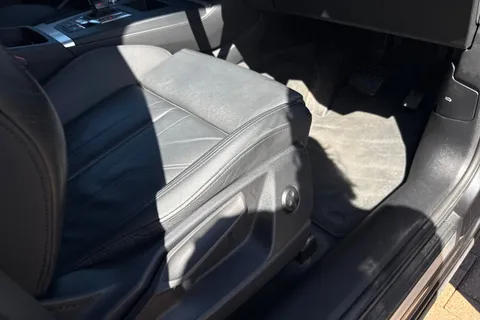 AU21PVN Audi Q5 Sport 40 TDI quattro 204 PS S tronic Thumbnail #43