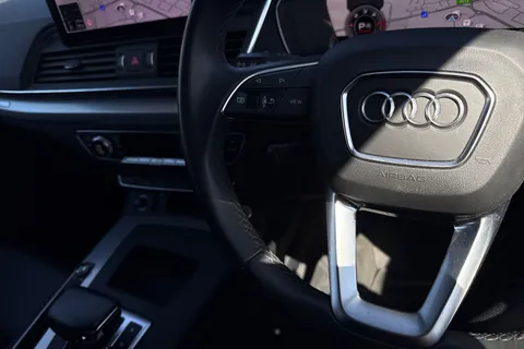 AU21PVN Audi Q5 Sport 40 TDI quattro 204 PS S tronic Thumbnail #47