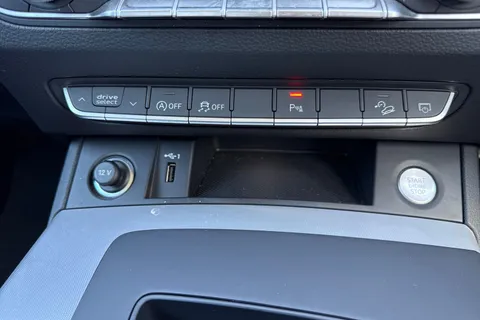 AU21PVN Audi Q5 Sport 40 TDI quattro 204 PS S tronic Thumbnail #59