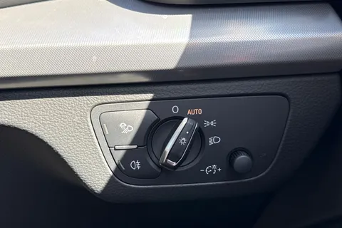 AU21PVN Audi Q5 Sport 40 TDI quattro 204 PS S tronic Thumbnail #61