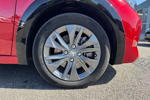 MW72NEN PEUGEOT e-208 50kWh Allure Premium + Auto 5dr (7kW Charger) Thumbnail #9