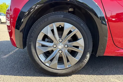 MW72NEN PEUGEOT e-208 50kWh Allure Premium + Auto 5dr (7kW Charger) Thumbnail #10