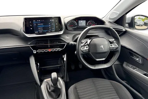 18 of 65 for PEUGEOT 208 1.2 PureTech Active Euro 6 (s/s) 5dr