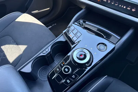 WG24PUF Kia Sportage 1.6 h T-GDi GT-Line Auto Euro 6 (s/s) 5dr Thumbnail #23