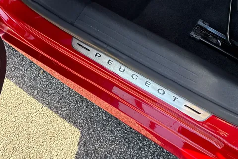 MW72NEN PEUGEOT e-208 50kWh Allure Premium + Auto 5dr (7kW Charger) Thumbnail #33