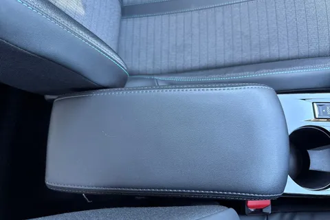 MW72NEN PEUGEOT e-208 50kWh Allure Premium + Auto 5dr (7kW Charger) Thumbnail #60