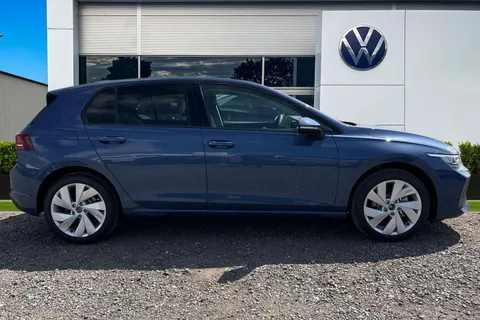  Volkswagen Golf 1.5 TSI Match Euro 6 (s/s) 5dr Thumbnail #4