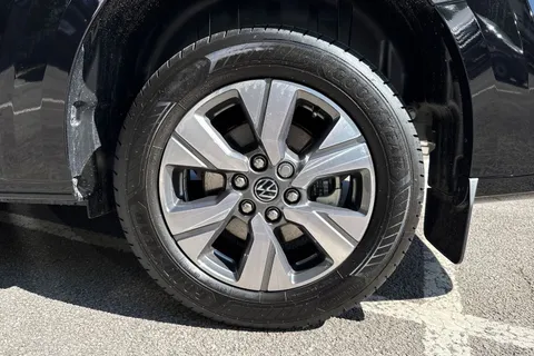 11 of 53 for VOLKSWAGEN TRANSPORTER 2.0 TDI 150 Commerce Pro Kombi Van Auto