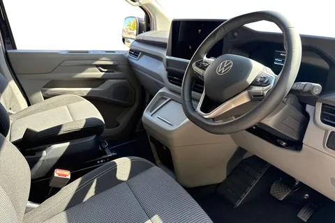 13 of 53 for VOLKSWAGEN TRANSPORTER 2.0 TDI 150 Commerce Pro Kombi Van Auto