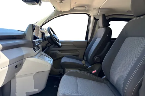 15 of 53 for VOLKSWAGEN TRANSPORTER 2.0 TDI 150 Commerce Pro Kombi Van Auto