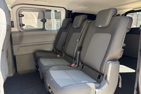 18 of 53 for VOLKSWAGEN TRANSPORTER 2.0 TDI 150 Commerce Pro Kombi Van Auto