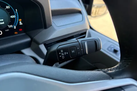 22 of 53 for VOLKSWAGEN TRANSPORTER 2.0 TDI 150 Commerce Pro Kombi Van Auto