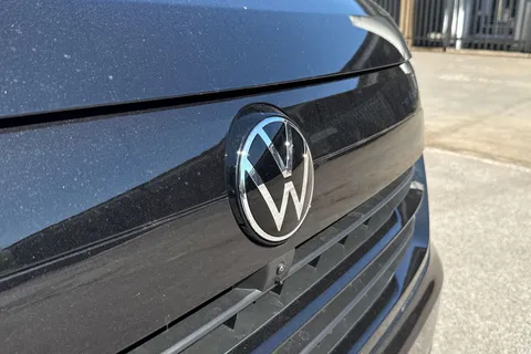 25 of 53 for VOLKSWAGEN TRANSPORTER 2.0 TDI 150 Commerce Pro Kombi Van Auto