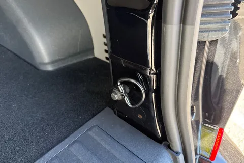 29 of 53 for VOLKSWAGEN TRANSPORTER 2.0 TDI 150 Commerce Pro Kombi Van Auto