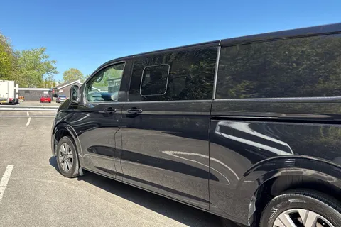 31 of 53 for VOLKSWAGEN TRANSPORTER 2.0 TDI 150 Commerce Pro Kombi Van Auto
