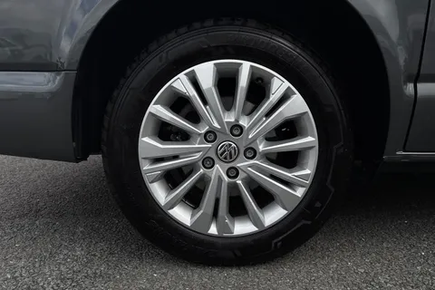 11 of 58 for VOLKSWAGEN CALIFORNIA 2.0 TDI Ocean 4dr DSG