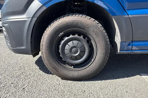 CX25LBE Volkswagen Crafter 2.0 TDI 140PS Commerce High Roof Van Thumbnail #7