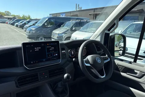 CX25LBE Volkswagen Crafter 2.0 TDI 140PS Commerce High Roof Van Thumbnail #13