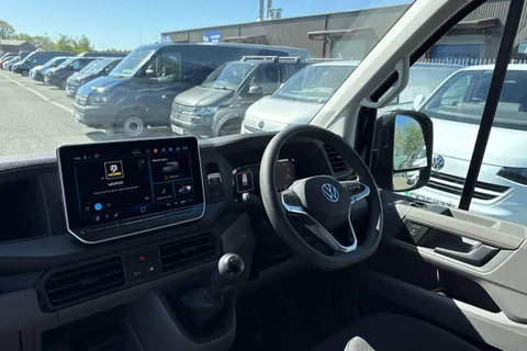 CX74ZFH Volkswagen Crafter 2.0 TDI 140PS Commerce Plus High Roof Van Thumbnail #13