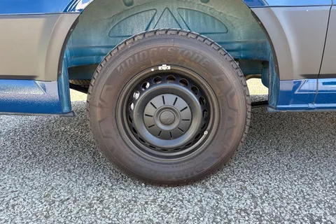 CX25LBE Volkswagen Crafter 2.0 TDI 140PS Commerce High Roof Van Thumbnail #23