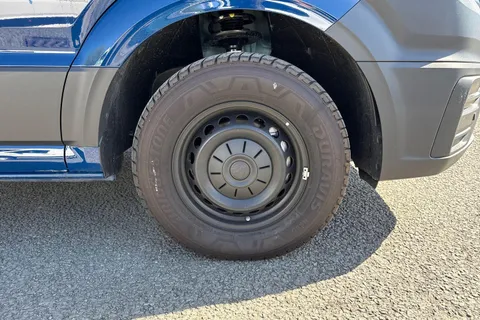 CX25LBE Volkswagen Crafter 2.0 TDI 140PS Commerce High Roof Van Thumbnail #24