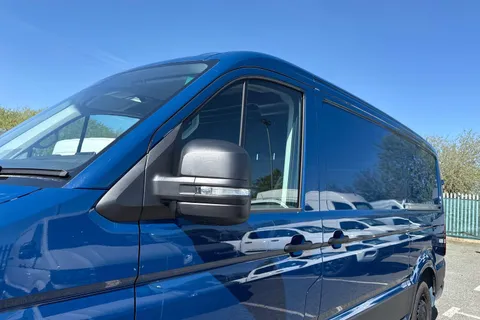 CX25LBE Volkswagen Crafter 2.0 TDI 140PS Commerce High Roof Van Thumbnail #26