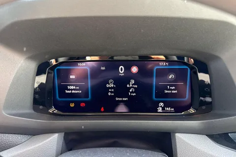 CX25LBE Volkswagen Crafter 2.0 TDI 140PS Commerce High Roof Van Thumbnail #31