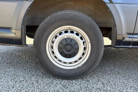 CX74ZFH Volkswagen Crafter 2.0 TDI 140PS Commerce Plus High Roof Van Thumbnail #23