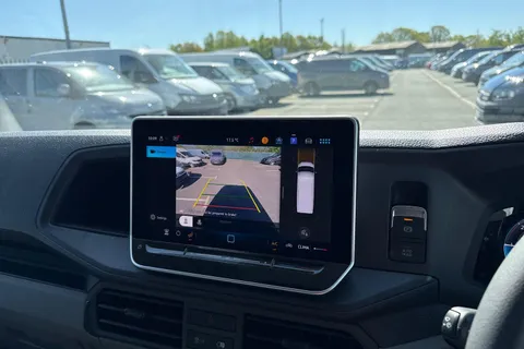 CX25LBE Volkswagen Crafter 2.0 TDI 140PS Commerce High Roof Van Thumbnail #34