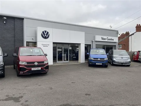 CX74ZFH Volkswagen Crafter 2.0 TDI 140PS Commerce Plus High Roof Van Thumbnail #37