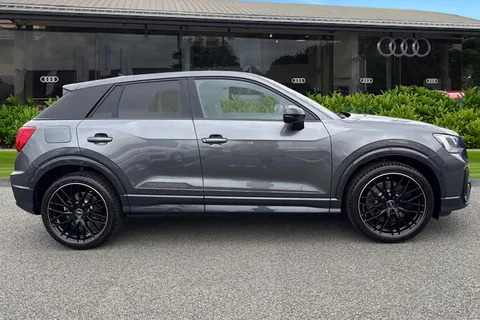  Audi SQ2 2.0 TFSI Black Edition S Tronic quattro Euro 6 (s/s) 5dr Thumbnail #4