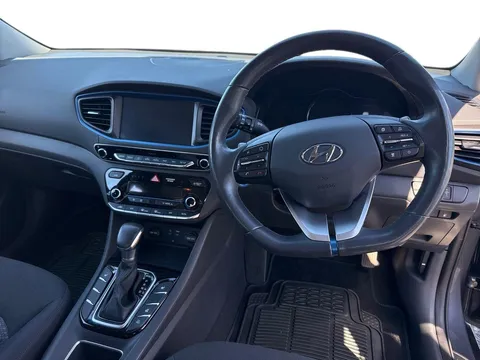DG18AZW Hyundai Ioniq 1.6 h-GDi 8.9kWh Premium DCT Euro 6 (s/s) 5dr Thumbnail #13