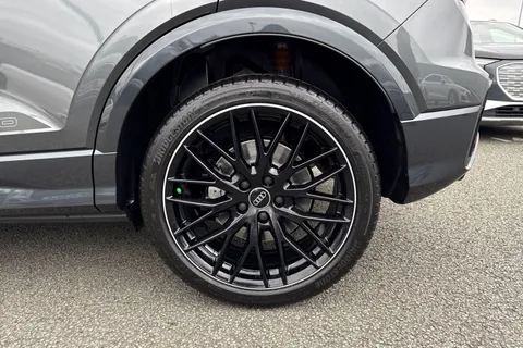  Audi SQ2 2.0 TFSI Black Edition S Tronic quattro Euro 6 (s/s) 5dr Thumbnail #12