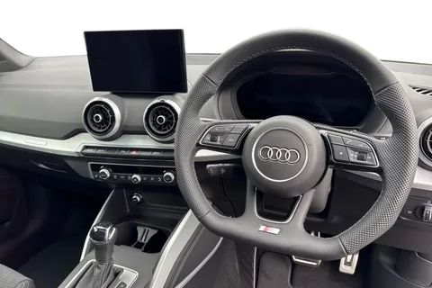  Audi SQ2 2.0 TFSI Black Edition S Tronic quattro Euro 6 (s/s) 5dr Thumbnail #18