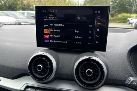  Audi SQ2 2.0 TFSI Black Edition S Tronic quattro Euro 6 (s/s) 5dr Thumbnail #33