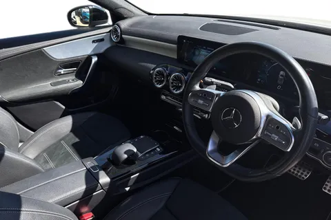 CV22SZY Mercedes-Benz A Class 1.3 A200 AMG Line Edition (Executive) 7G-DCT Euro 6 (s/s) 5dr Thumbnail #8