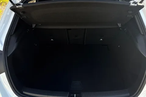 CV22SZY Mercedes-Benz A Class 1.3 A200 AMG Line Edition (Executive) 7G-DCT Euro 6 (s/s) 5dr Thumbnail #10