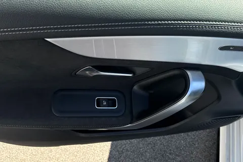 CV22SZY Mercedes-Benz A Class 1.3 A200 AMG Line Edition (Executive) 7G-DCT Euro 6 (s/s) 5dr Thumbnail #32